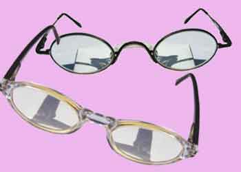 Hands-free Magnifiers